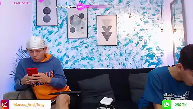 Snapshot of Marcus_and_Tony chatting on September 28, 5:24 am Marcus and Tony online show from September 28, 5:24 am