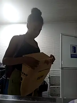 AmiraMorgan online show from September 22, 1:40 am