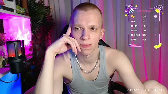 frozen boy online show from November 26, 9:49 pm