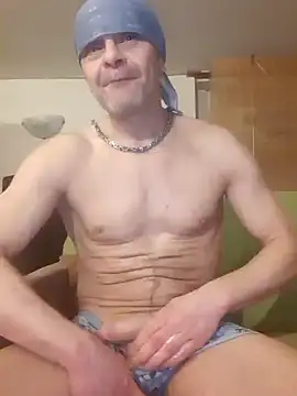 Snapshot of Kuba_Gd chatting on December 31, 7:07 pm Kuba Gd online show from December 31, 7:07 pm