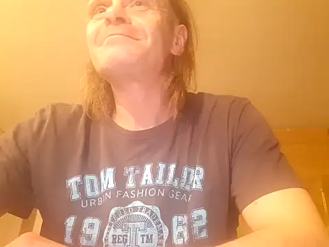 Snapshot of Kuba_Gd chatting on January 11, 10:18 pm Kuba Gd online show from January 11, 10:18 pm