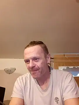 Snapshot of Kuba_Gd chatting on February 12, 8:49 am Kuba Gd online show from February 12, 8:49 am