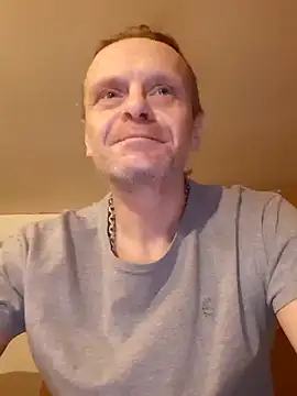 Snapshot of Kuba_Gd chatting on February 12, 8:29 pm Kuba Gd online show from February 12, 8:29 pm