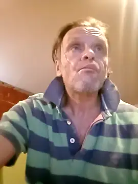 Snapshot of Kuba_Gd chatting on November 27, 8:05 am Kuba Gd online show from November 27, 8:05 am