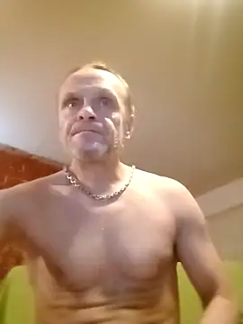 Snapshot of Kuba_Gd chatting on December 4, 10:07 pm Kuba Gd online show from December 4, 10:07 pm