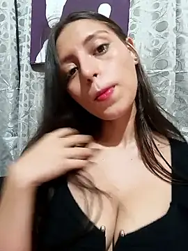 Snapshot of Lahila_ chatting on October 16, 1:28 am Lahila online show from October 16, 1:28 am