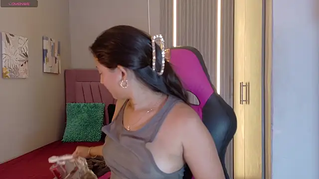 Laly Cherry  online show from November 5, 12:49 pm