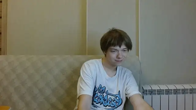 Snapshot of hilt_on_ chatting on October 7, 7:49 am hilt on online show from October 7, 7:49 am