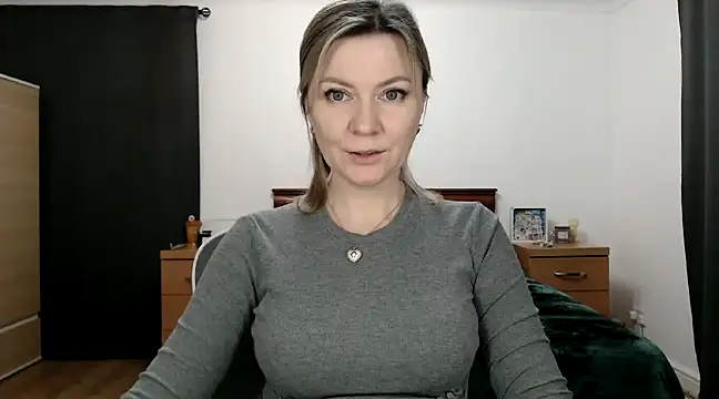 Snapshot of ParadiseAlina chatting on January 11, 8:10 pm ParadiseAlina online show from January 11, 8:10 pm