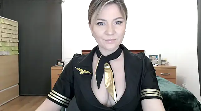 Snapshot of ParadiseAlina chatting on January 29, 6:39 pm ParadiseAlina online show from January 29, 6:39 pm