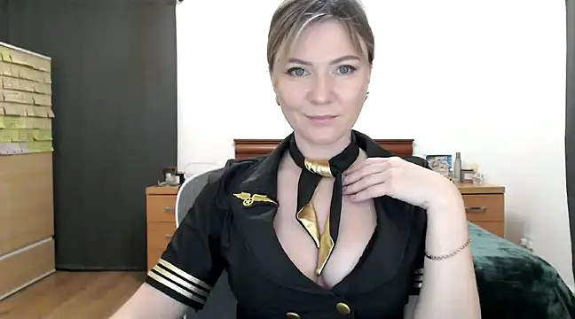 Snapshot of ParadiseAlina chatting on January 29, 9:39 pm ParadiseAlina online show from January 29, 9:39 pm