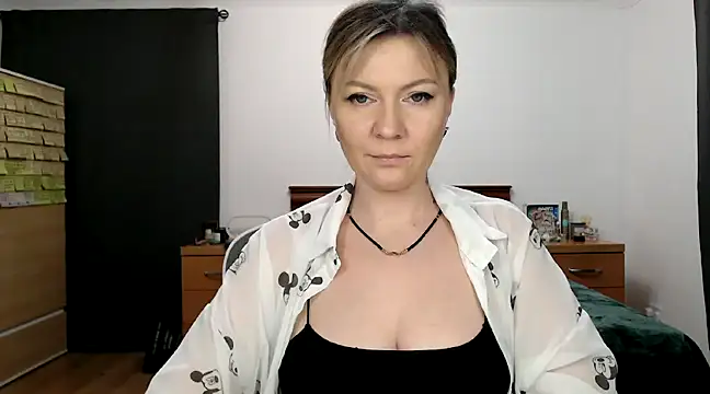 Snapshot of ParadiseAlina chatting on January 30, 7:04 pm ParadiseAlina online show from January 30, 7:04 pm