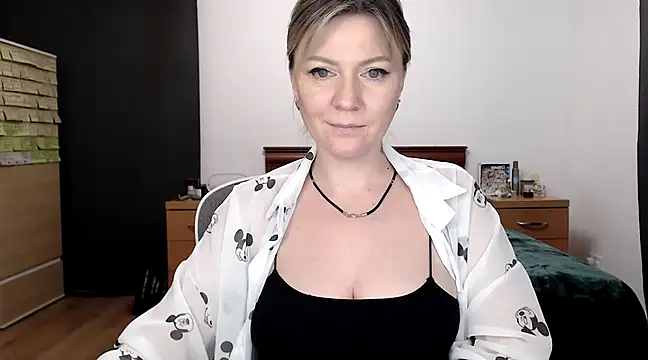 Snapshot of ParadiseAlina chatting on January 30, 10:08 pm ParadiseAlina online show from January 30, 10:08 pm