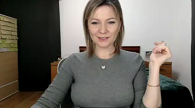 Snapshot of ParadiseAlina chatting on February 2, 7:25 pm ParadiseAlina online show from February 2, 7:25 pm