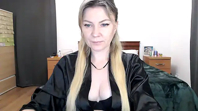 Snapshot of ParadiseAlina chatting on October 19, 7:25 pm ParadiseAlina online show from October 19, 7:25 pm