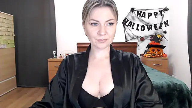 Snapshot of ParadiseAlina chatting on October 28, 7:27 pm ParadiseAlina online show from October 28, 7:27 pm