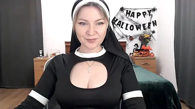 Snapshot of ParadiseAlina chatting on October 31, 9:05 pm ParadiseAlina online show from October 31, 9:05 pm