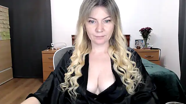 Snapshot of ParadiseAlina chatting on November 9, 5:55 pm ParadiseAlina online show from November 9, 5:55 pm