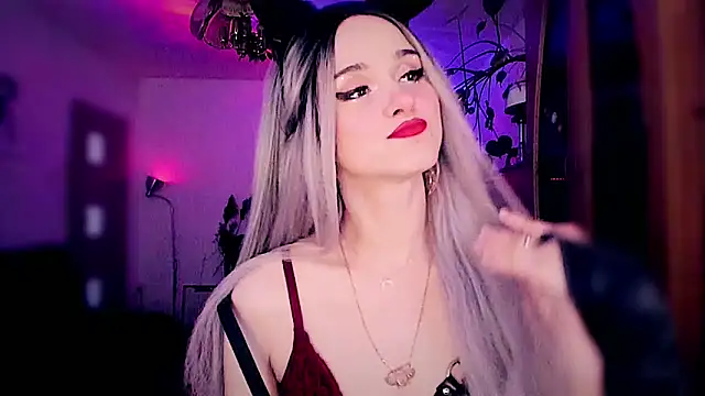 MistressJolie online show from September 16, 7:53 am