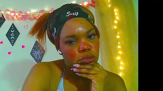 Snapshot of LunaNova999 chatting on December 2, 11:56 pm LunaNova999 online show from December 2, 11:56 pm