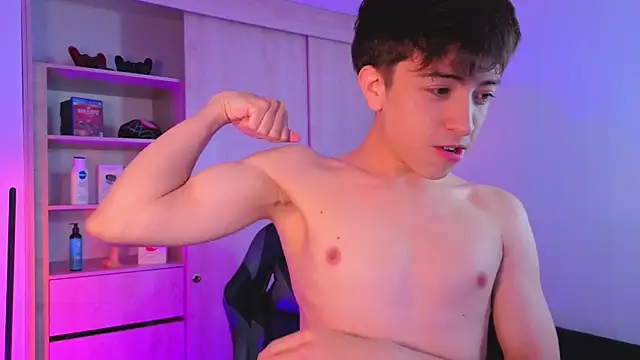 onlinenico online show from September 17, 8:10 pm