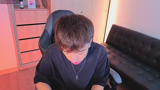 onlinenico online show from November 4, 8:08 pm