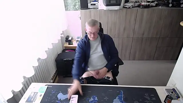 Snapshot of randyandy67 chatting on November 10, 11:53 am randyandy67 online show from November 10, 11:53 am