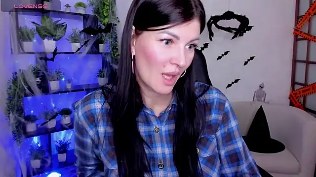 O1d Lady online show from November 6, 8:37 am