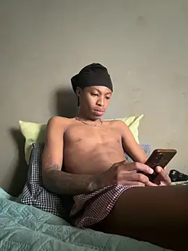 Snapshot of Tookey012 chatting on October 13, 5:40 am Tookey012 online show from October 13, 5:40 am