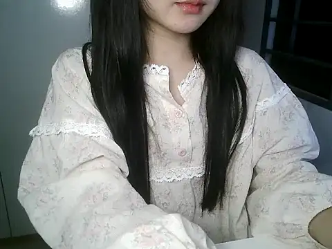 Annabelle-e online show from December 17, 4:24 pm