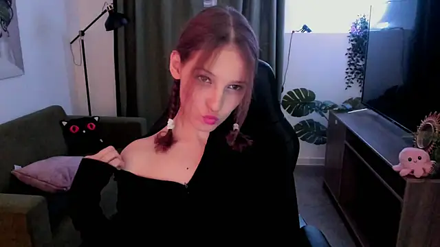 JenniferKiim online show from October 15, 12:05 pm