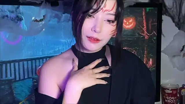 WonderMira online show from October 30, 1:34 pm