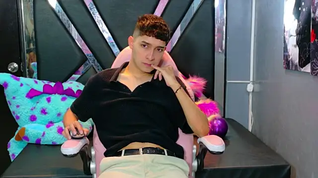 Snapshot of Kygo_Williams chatting on September 10, 1:22 pm Kygo Williams online show from September 10, 1:22 pm