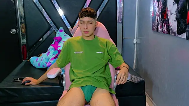 Snapshot of Kygo_Williams chatting on September 13, 7:57 pm Kygo Williams online show from September 13, 7:57 pm