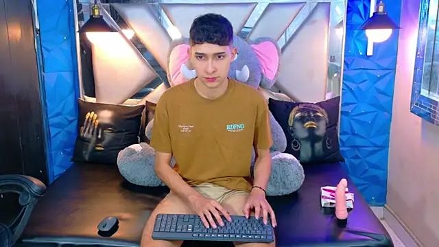 Snapshot of Kygo_Williams chatting on September 16, 12:50 pm Kygo Williams online show from September 16, 12:50 pm