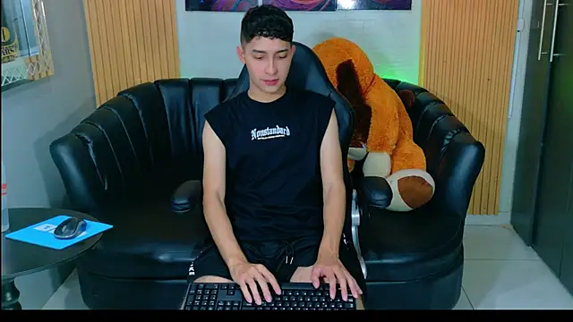 Snapshot of Kygo_Williams chatting on September 27, 10:04 pm Kygo Williams online show from September 27, 10:04 pm