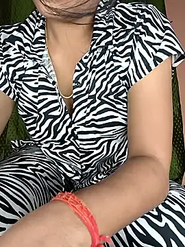 Snapshot of Hott_Archana chatting on November 27, 6:32 pm Hott Archana online show from November 27, 6:32 pm