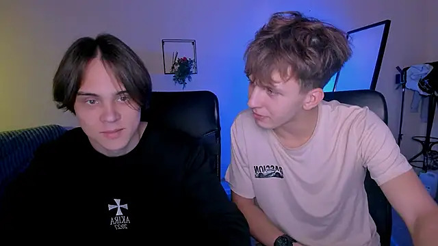 travis wolf  online show from September 23, 8:23 pm