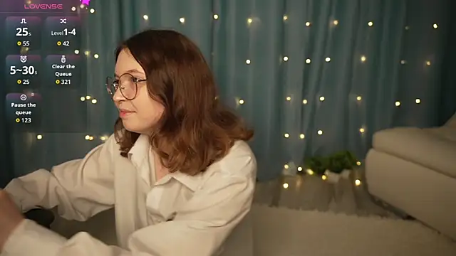 Ruminelle online show from September 23, 1:47 pm