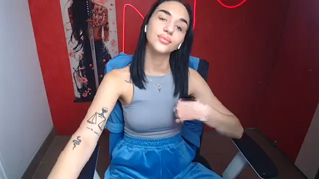 Snapshot of Bella_Night4 chatting on November 3, 6:36 am Bella Night4 online show from November 3, 6:36 am