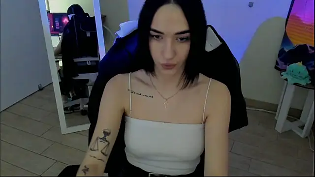 Snapshot of Bella_Night4 chatting on November 24, 7:41 am Bella Night4 online show from November 24, 7:41 am