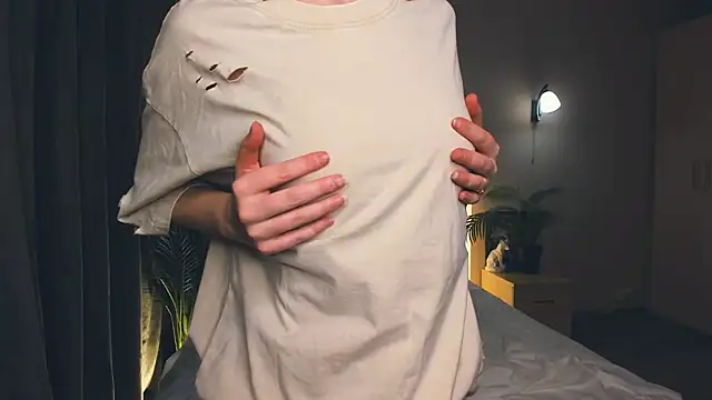 exposed lizzy online show from September 21, 7:48 pm