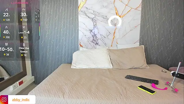 Liss-Reyes online show from October 11, 7:56 pm