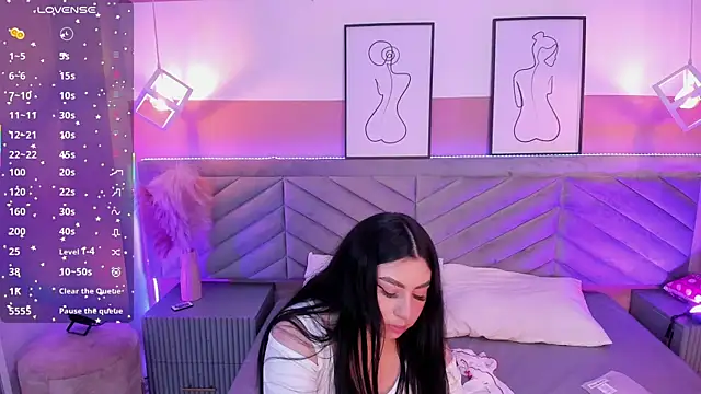 Mia Valentine  online show from October 9, 8:40 pm