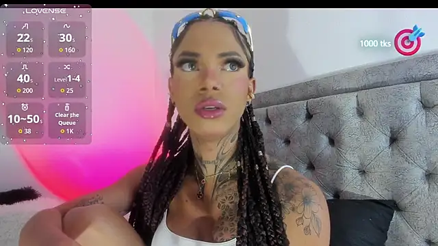 Snapshot of michell_danna chatting on September 25, 1:53 am michell danna online show from September 25, 1:53 am