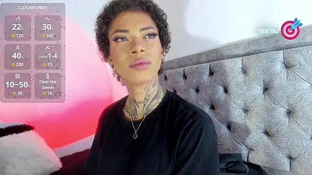 Snapshot of michell_danna chatting on October 12, 12:53 am michell danna online show from October 12, 12:53 am