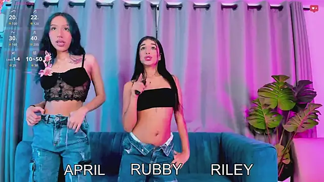 Evil Giirls online show from October 11, 1:38 am