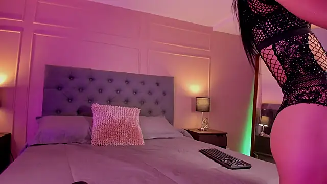 ALICESANDOVAL online show from September 25, 11:58 am