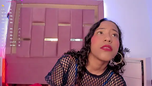 AikoSnow online show from October 10, 4:50 pm