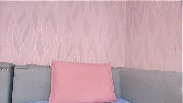 mia scot online show from October 9, 1:42 pm